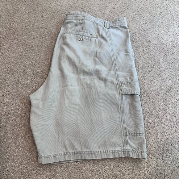 Tommy Bahama Cargo Shorts Relax Key Grip 9.5-inch Tan Flat Front Size 42 #TR808 - Picture 11 of 15